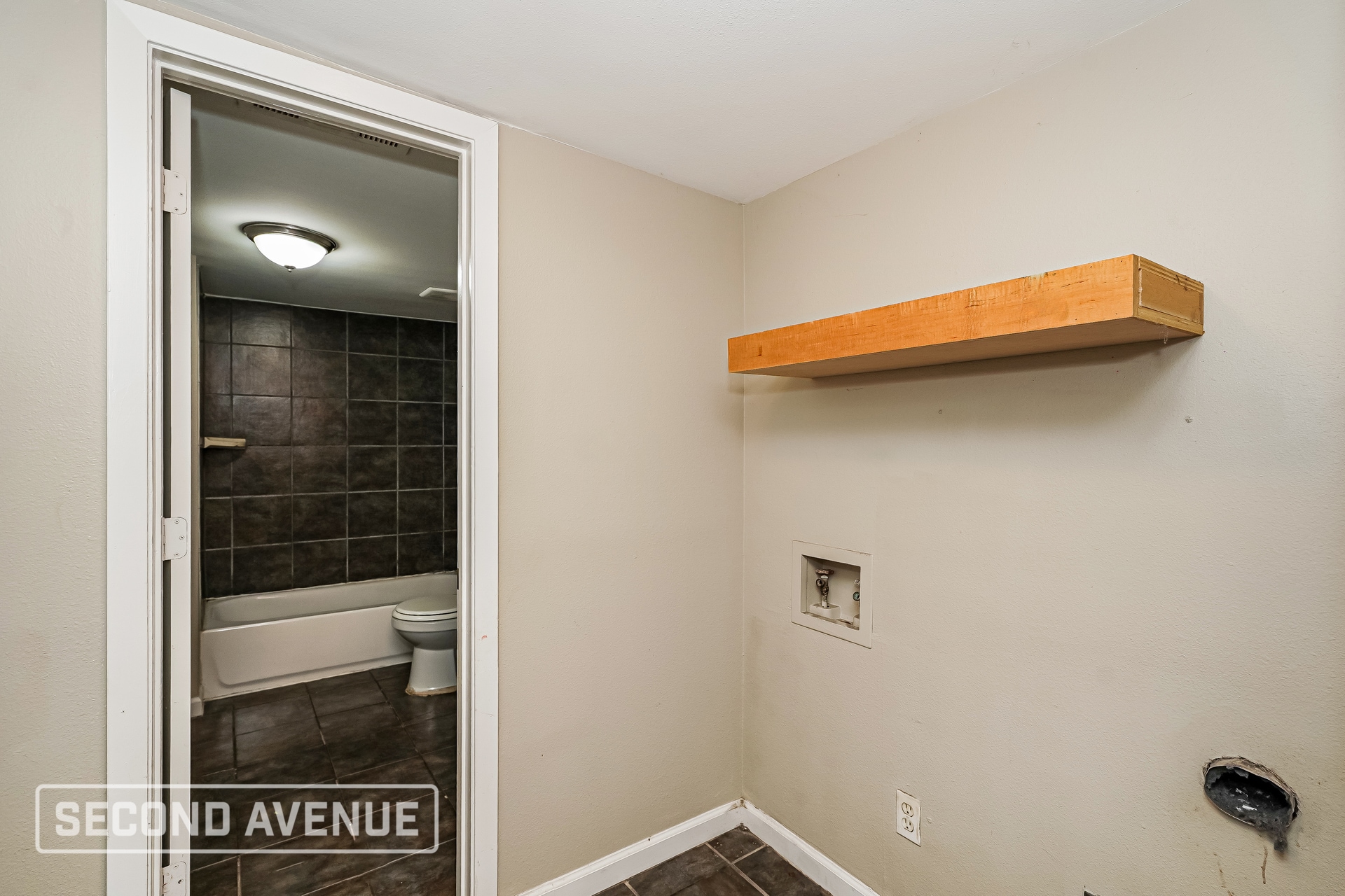 Building Photo - 7104 Foster Dr