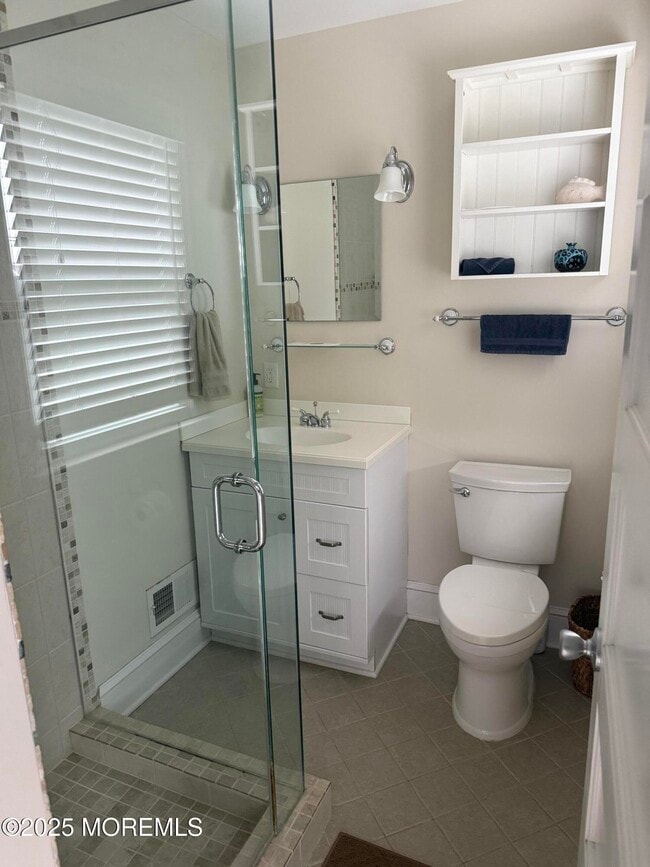 Building Photo - 128 Woodland Ave