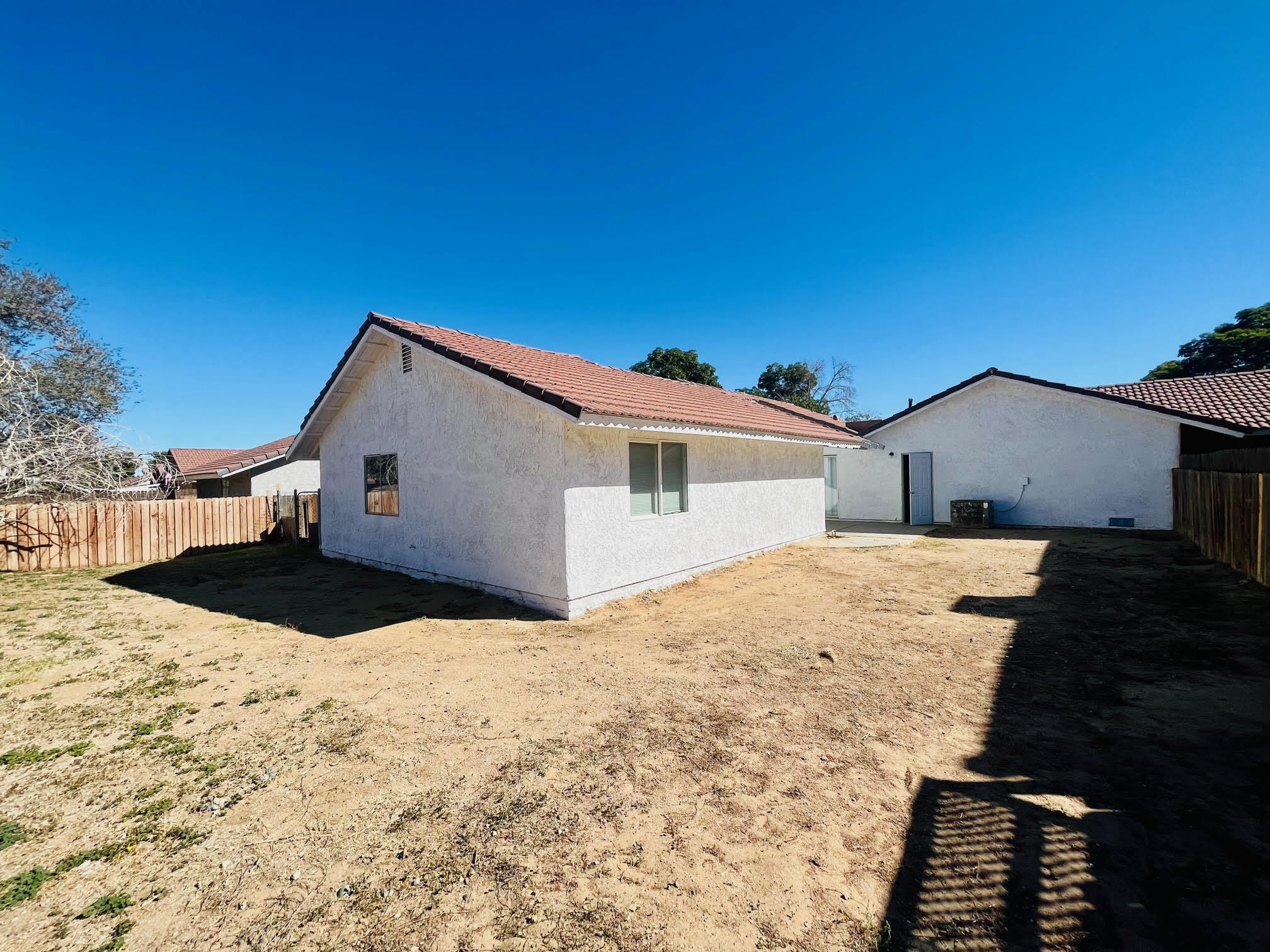 Building Photo - 42933 Guyman Ave