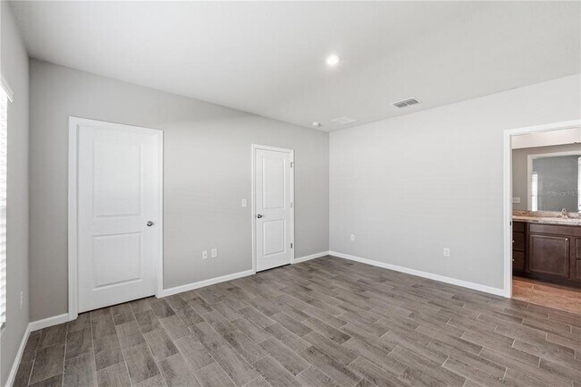 Building Photo - 1530 Finnigan Cir