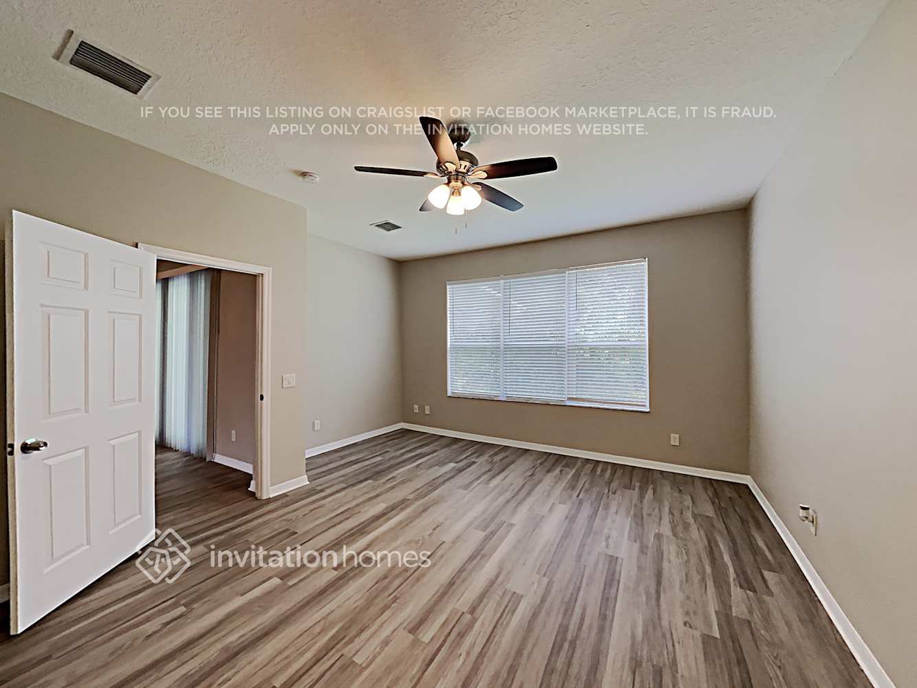 Building Photo - 9320 Black Thorn Loop