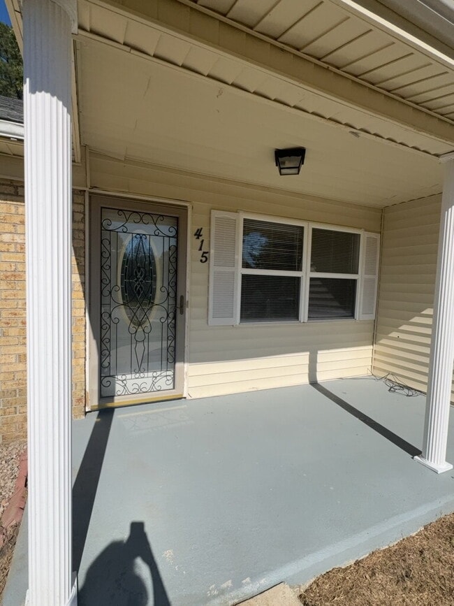 Building Photo - 415 Sterling Rd