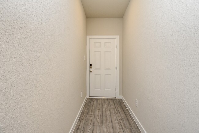 Building Photo - 2022 W Darlington Oak Ct