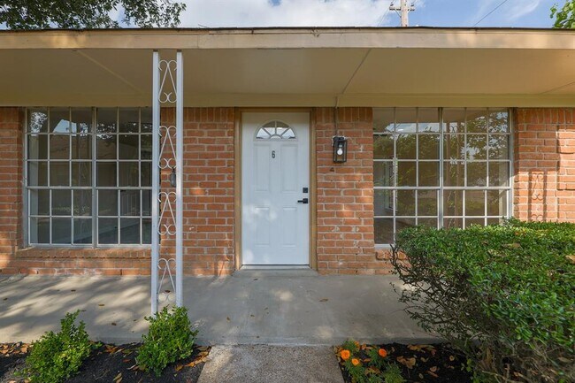 Building Photo - 3324 Burke Rd