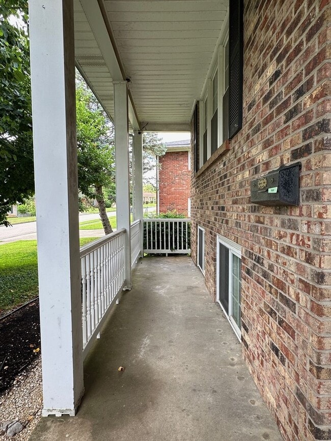 Building Photo - COMING SOON! Beautiful House in Tates Creek! 3 BR, 2.5 Baths, Finished Basement & Garage