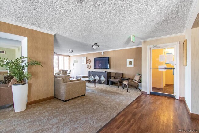 Community room for your guests - 1020 15th St