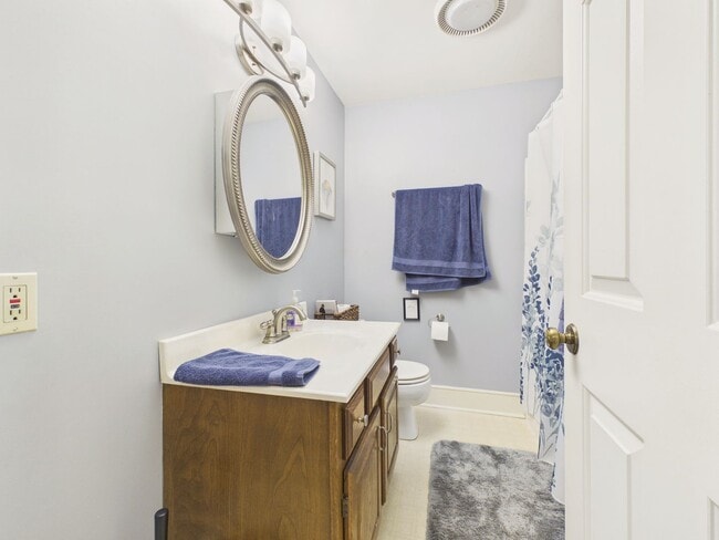 Building Photo - Charming Single Family Home on Grand St w/ Bonus 3rd Room