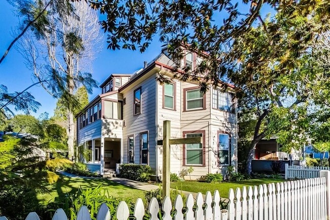 Building Photo - 159 Emerson St