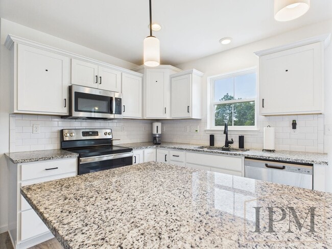 Building Photo - Coming Soon - Stunning 4 Bedroom, 2.5 Bath...