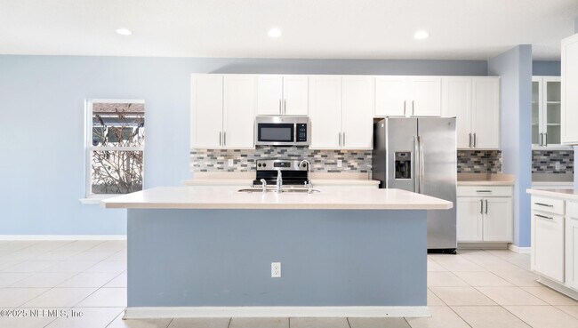 Building Photo - 86578 Lazy Lake Cir