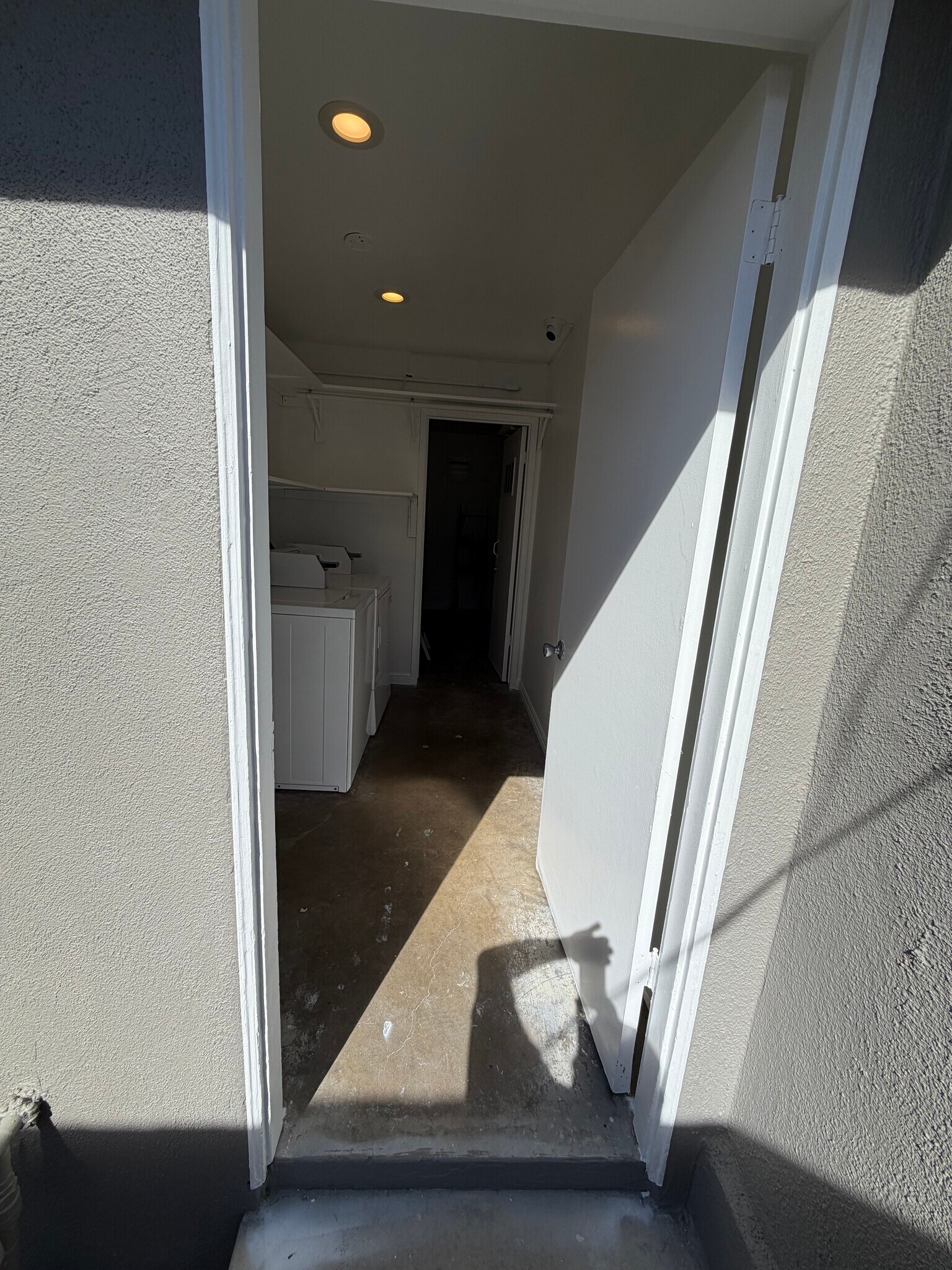 Laundry Room - 820 Geneva Ave