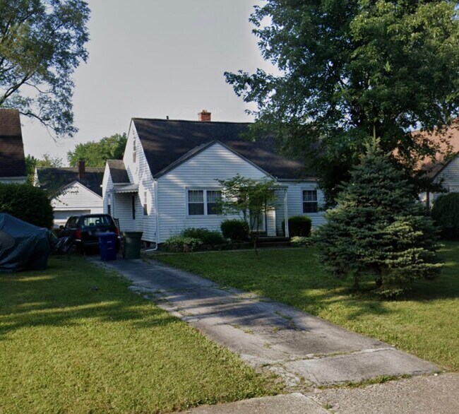 Building Photo - 1279 E N Broadway St