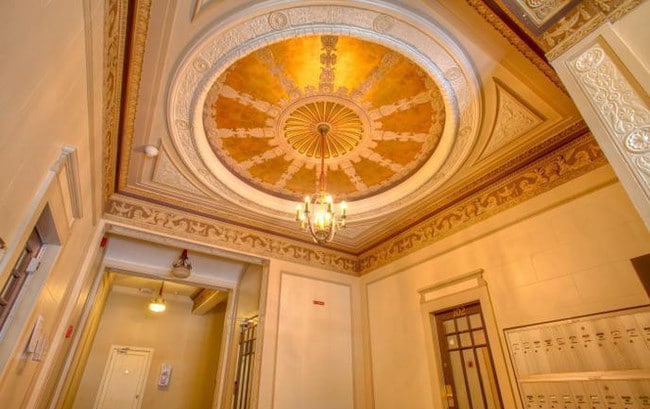 Building Photo - 890 Bush St