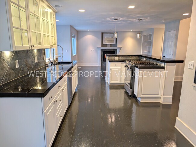 Building Photo - 6154 NW Sickle Terrace