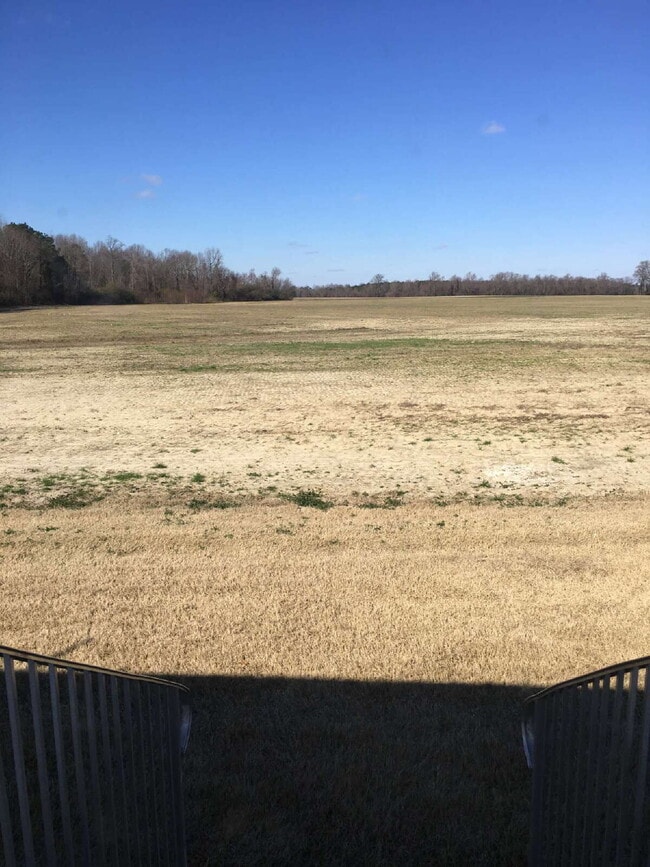 Building Photo - 2 Bedroom, 2 Bathroom Singlewide in Shady Creek Mobile Estates *LAWN CARE INCLUDED* Pikeville sch...