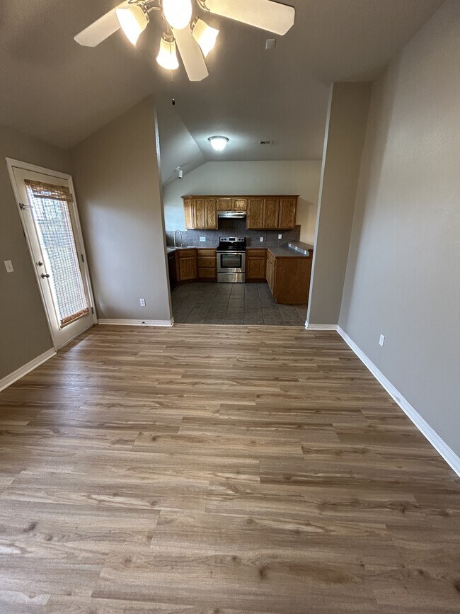 Building Photo - 2237 Scissortail Landing Dr