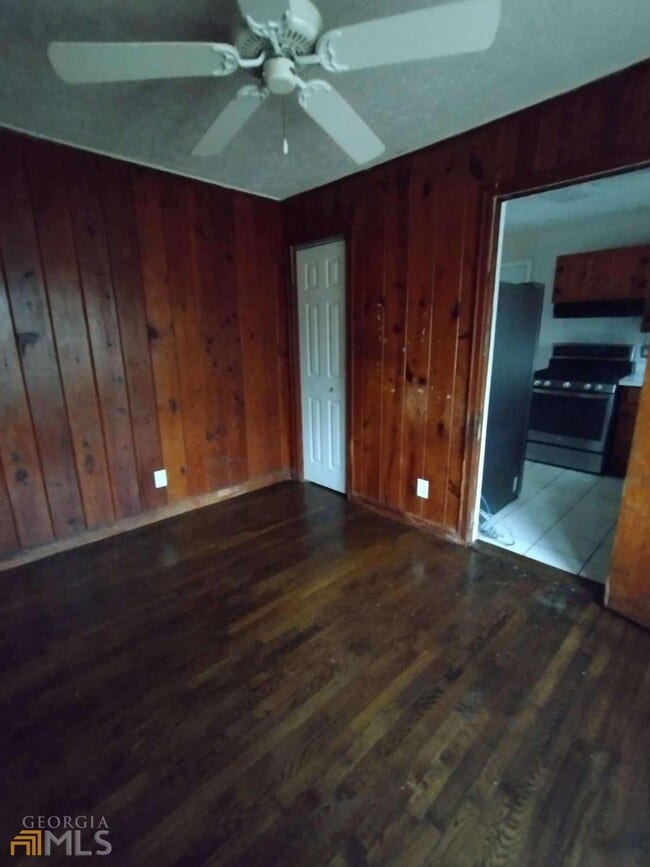 Building Photo - 1433 Meadowlark Dr