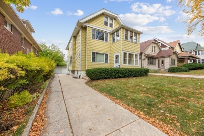 Building Photo - 1609 N 57th St