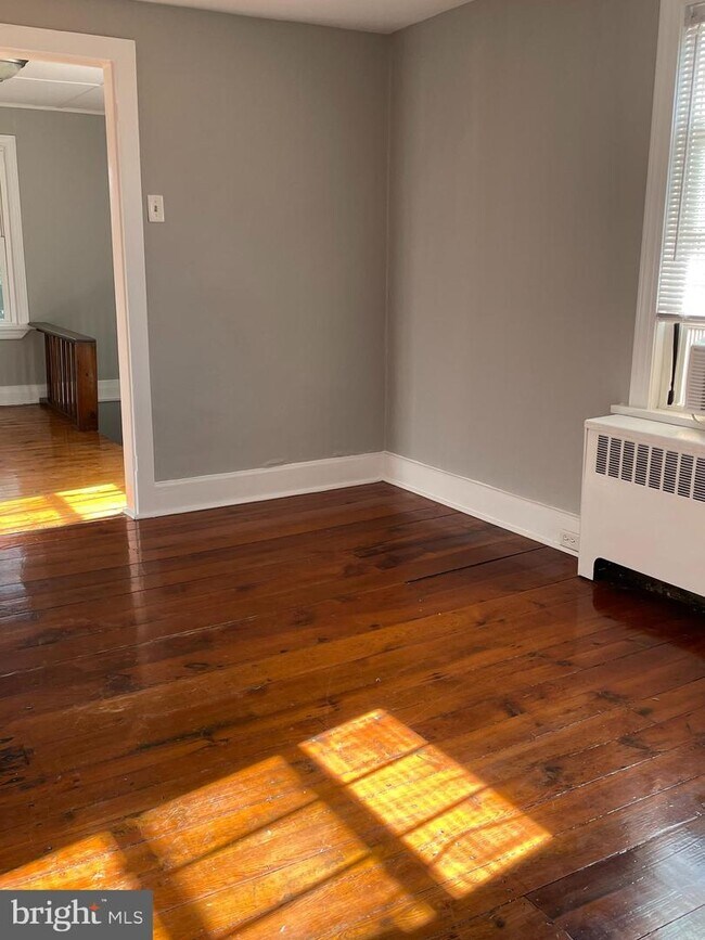 Building Photo - 1033 Old Bethlehem Rd