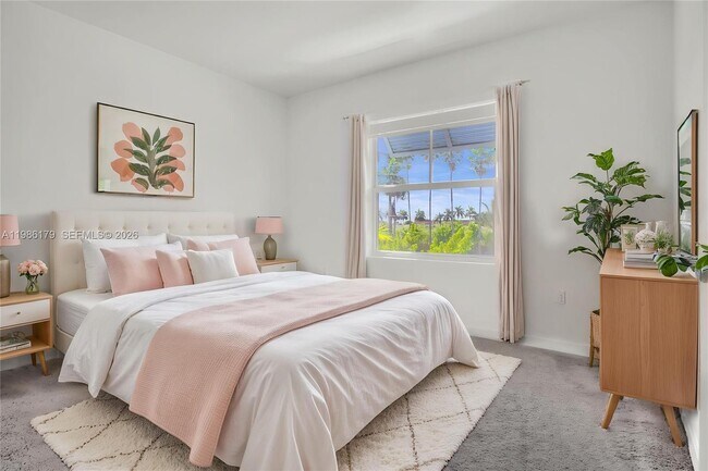 Building Photo - 149 NE 3rd St