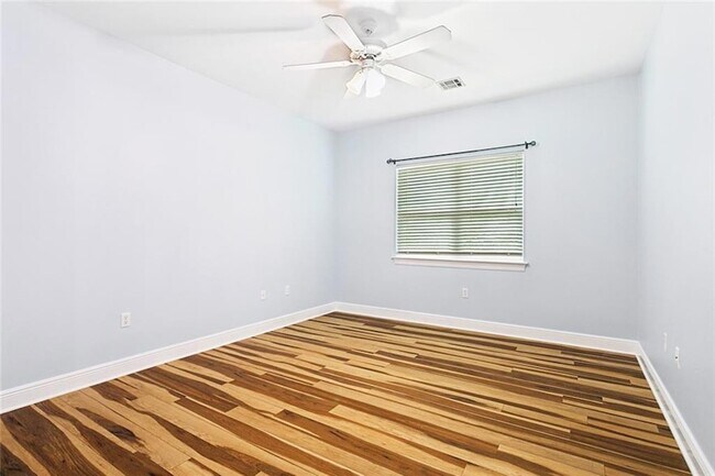 Building Photo - 1306 Woodmere Dr
