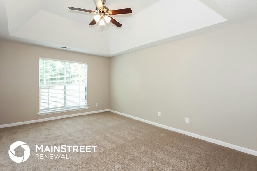 Building Photo - 7911 Vermilion Dr