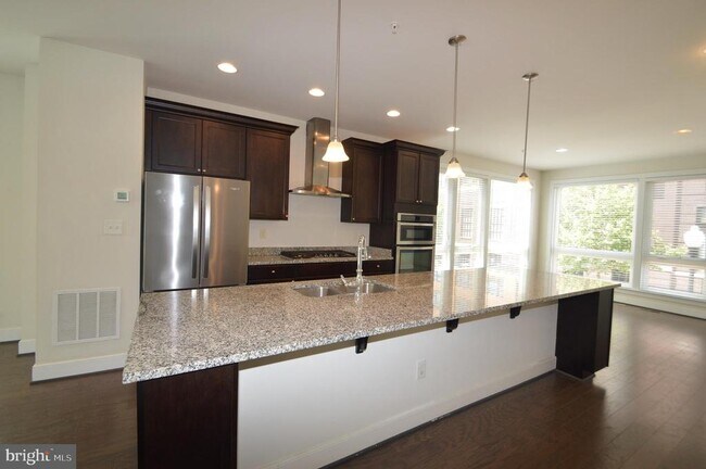 Building Photo - 408 Stabler Ln