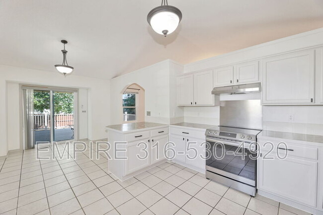 Building Photo - 1260 S Ridgehurst Cir