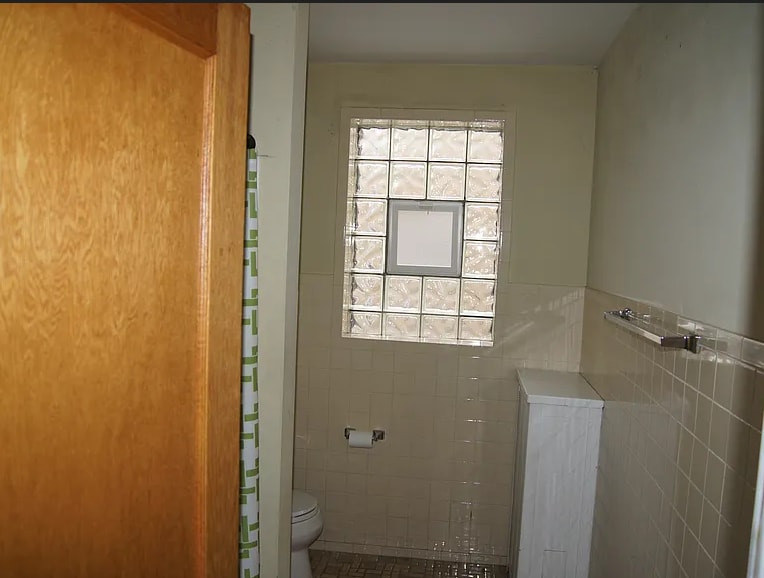 Building Photo - 96 Pine Ave