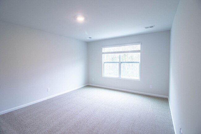 Building Photo - 495 Coconut Dr