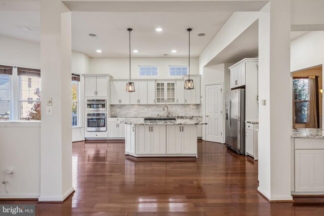 Building Photo - 41980 Ural Dr