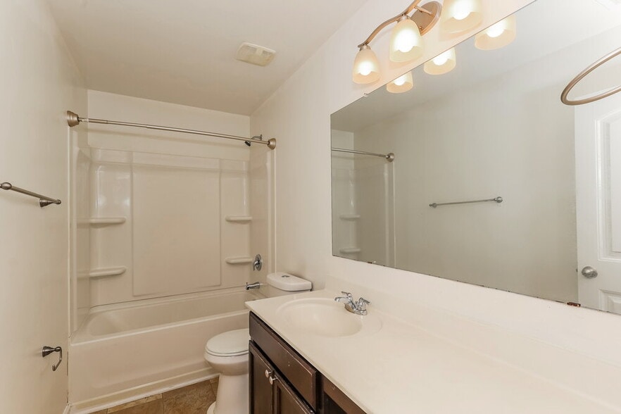 Building Photo - 4782 Brookwood Pl
