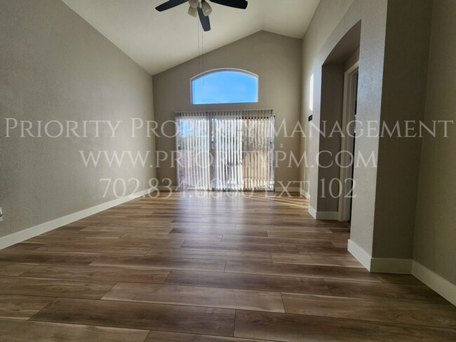 Building Photo - NEW! COMPLETELY REMODELED!  THIS GORGEOUS ...