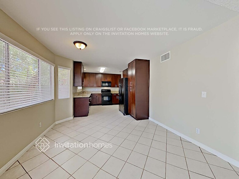 Building Photo - 2308 Lone Pine Dr