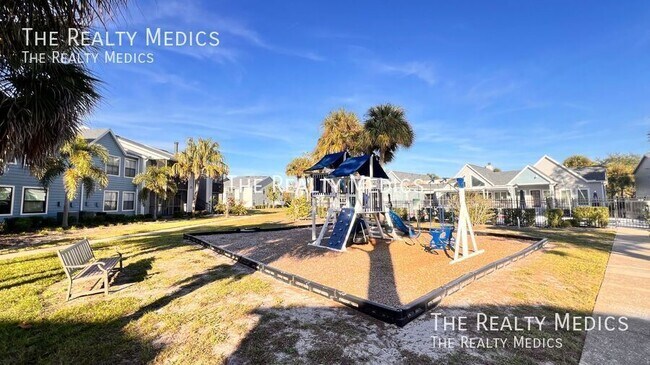 Building Photo - 3700 Idlebrook Cir