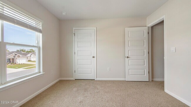 Building Photo - 120 Ryder Ln