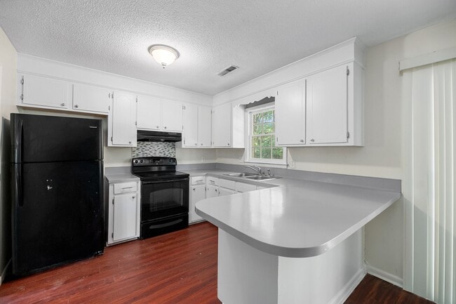 Building Photo - 3 Bed 2 Bath Cozy Home in Summerville