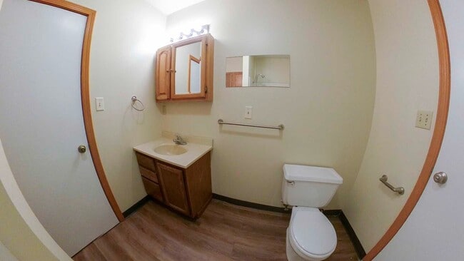 Building Photo - 3D Tour Available - 3 Blocks from Campus + Fenced-in Yard + Washer & Dryer! Available June 13th!