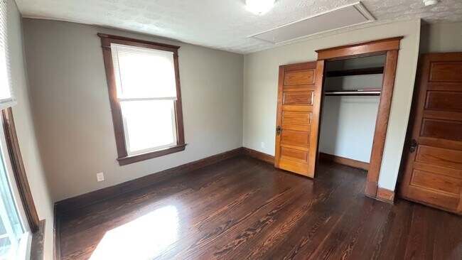 Building Photo - 669 Franklin St