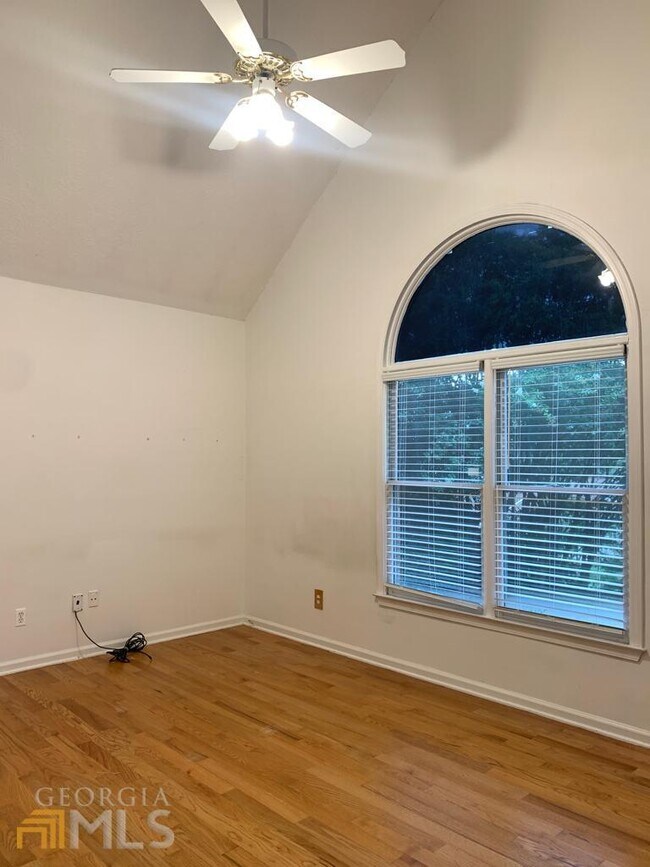 Building Photo - 3530 Pierce Arrow Cir