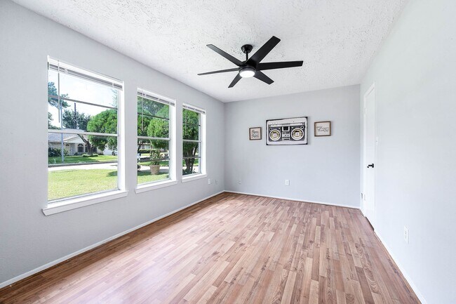 Building Photo - 13402 Tara Oak Dr