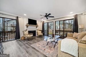 Building Photo - 2501 Fairway Oaks