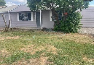 Building Photo - Updated 4 Bedroom 2 Bath PET FRIENDLY