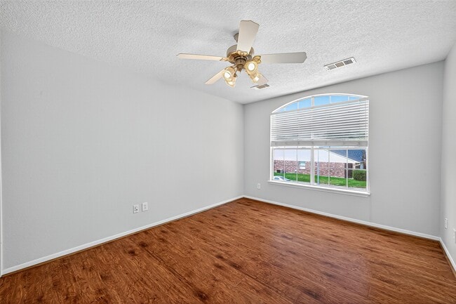 Building Photo - 2942 Blue Dawn Dr