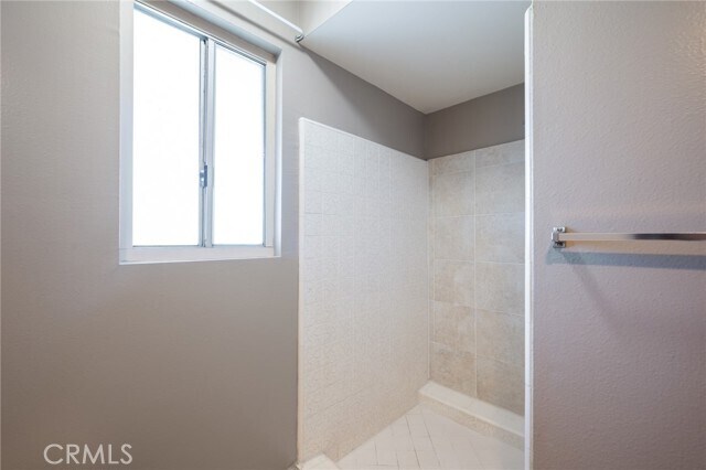 Building Photo - 22945 Nadine Cir