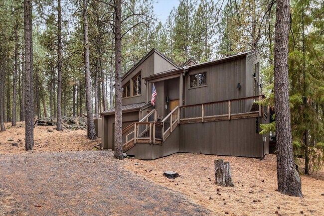 Building Photo - 70335 Sword Fern