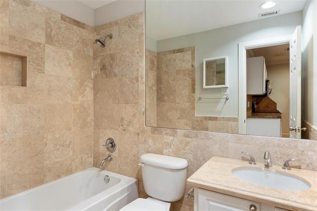 Building Photo - 7770 Meadow Rd