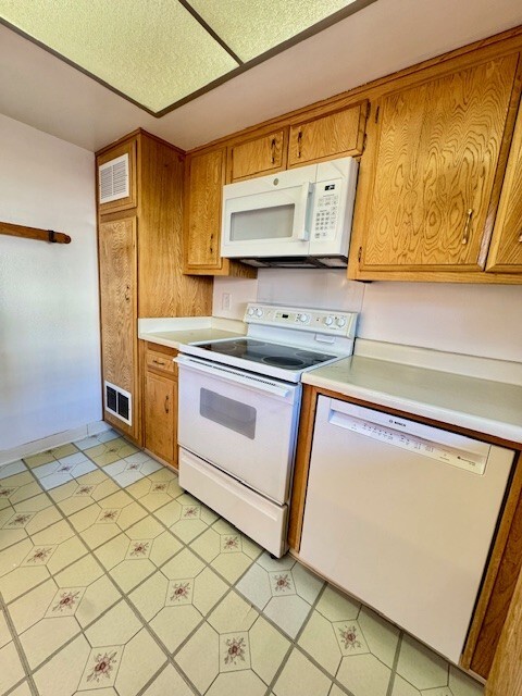 Building Photo - 35 Miramonte Dr