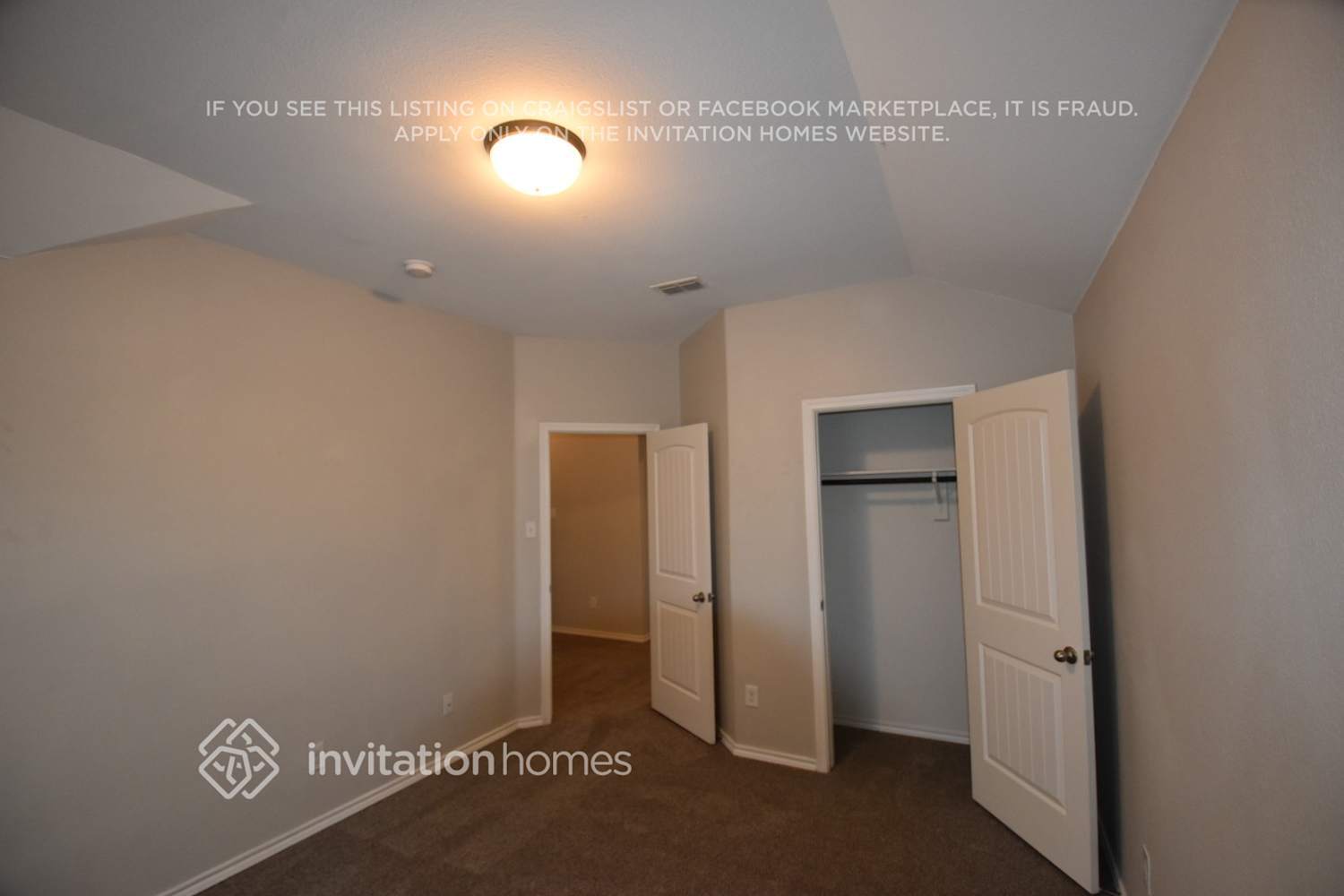 Building Photo - 652 Creekview Dr