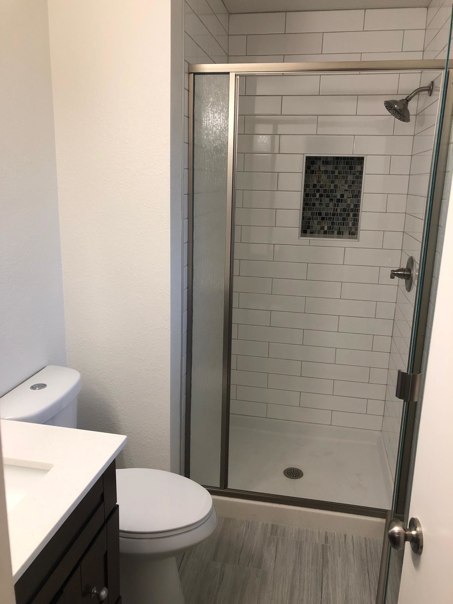 Primary En-suite Bath - 2763 Caminito San Marino